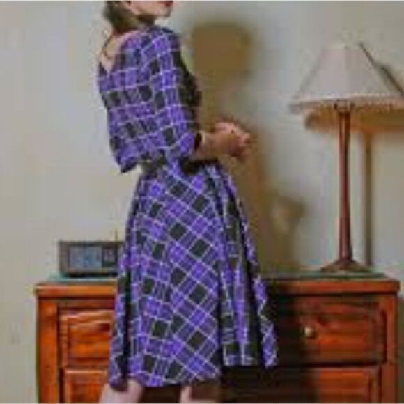 Pinup Couture Celia Dress in Purple Plaid - Picture 3 of 11
